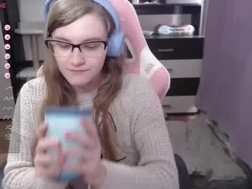 queeneliaa_ – webcam model profile photo Image 19