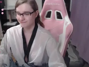 queeneliaa_ – webcam model profile photo Image 3