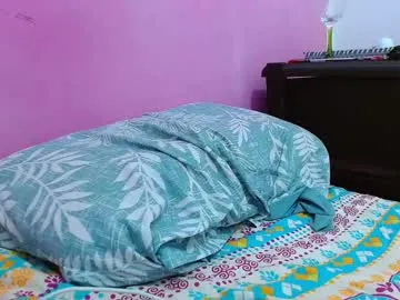 tarawhite_ chat room preview Image 16