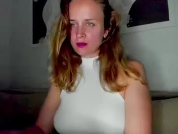 bestblondiiecb – webcam model profile photo Image 17