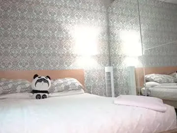 bunnieandthedude chat room preview Image 9