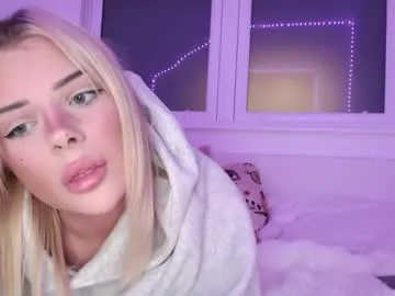 sladkoezka – webcam model profile photo Image 13