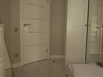 sareandrob – webcam model profile photo Image 9