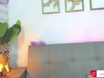 queenlamia chat room preview Image 4