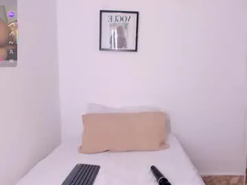 amairi_ – webcam model profile photo Image 13