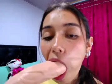 little_effy18_ chat room preview Image 4