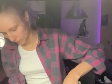 bridgetbottrell – webcam model profile photo Image 15