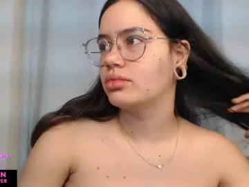 amairi_ – webcam model profile photo Image 10