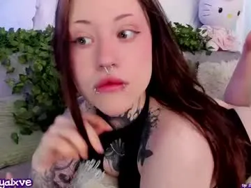 SexySasha – webcam model profile photo Image 2