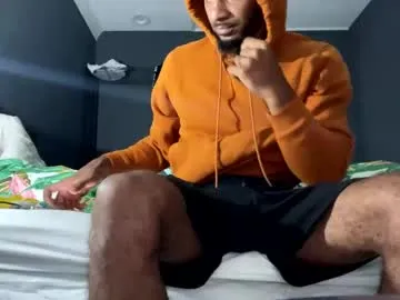 uwuxo – webcam model profile photo Image 18