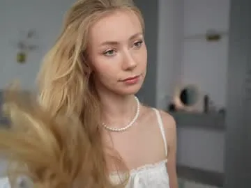 EmmaLush – webcam model profile photo Image 11