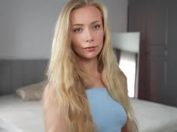 EmmaLush – webcam model profile photo Image 9