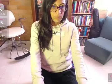 blushing_star – webcam model profile photo Image 10