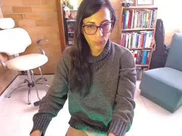 blushing_star – webcam model profile photo Image 14