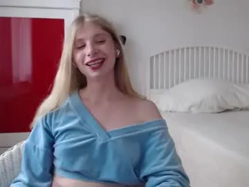 lola_lush01 – webcam model profile photo Image 9