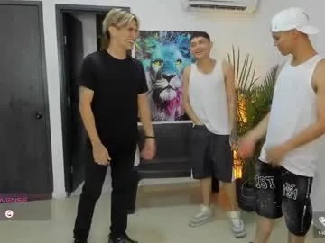 shinyways – webcam model profile photo Image 16