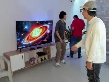 shinyways – webcam model profile photo Image 4