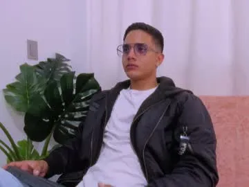 alyonaqueen_ chat room preview Image 19