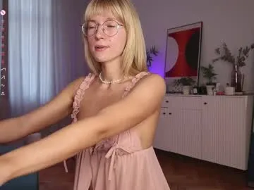 sareandrob – webcam model profile photo Image 12