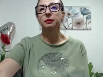 amazing_bitch chat room preview Image 2