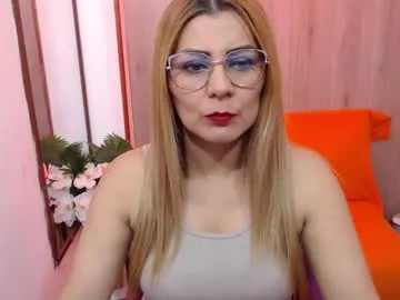 sladkoezka – webcam model profile photo Image 2