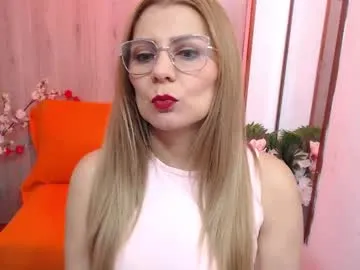 sladkoezka – webcam model profile photo Image 4