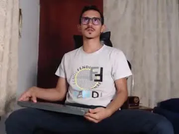 chloechain chat room preview Image 19