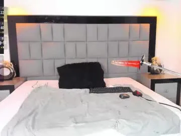 lihnpham – webcam model profile photo Image 6