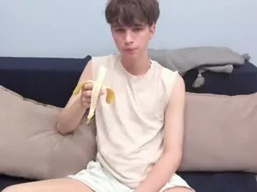 little_effy18_ chat room preview Image 5