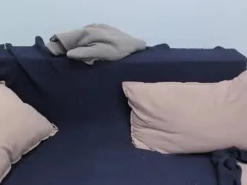 little_effy18_ chat room preview Image 6