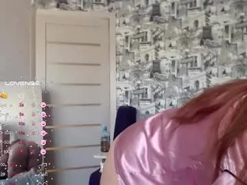 meggan_07 – webcam model profile photo Image 13