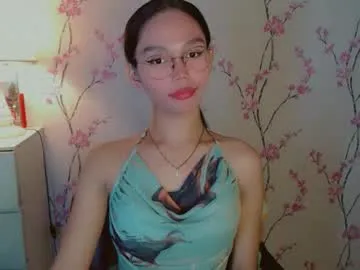 sigmasian – webcam model profile photo Image 11