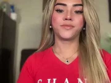 little_effy18_ chat room preview Image 5