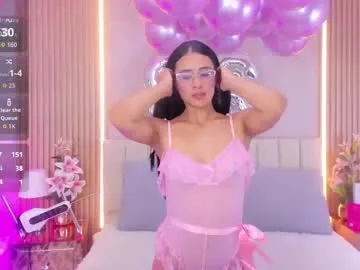 elora_charming chat room preview Image 14