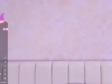 elora_charming chat room preview Image 18