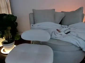 sareandrob – webcam model profile photo Image 8