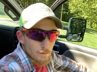 BenjaminSteel chat room preview