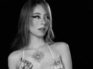 JuneEvanss chat room preview