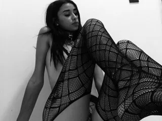 LeylaStars19 chat room preview