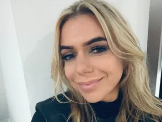 LunaVelvet22 chat room preview