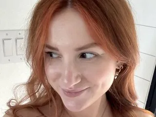 PrettyCandyXX chat room preview